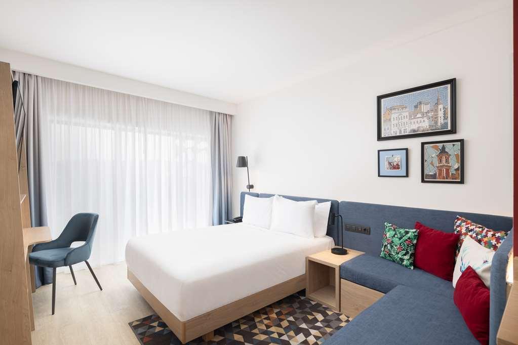 Hampton By Hilton Târgu-Mureş الغرفة الصورة